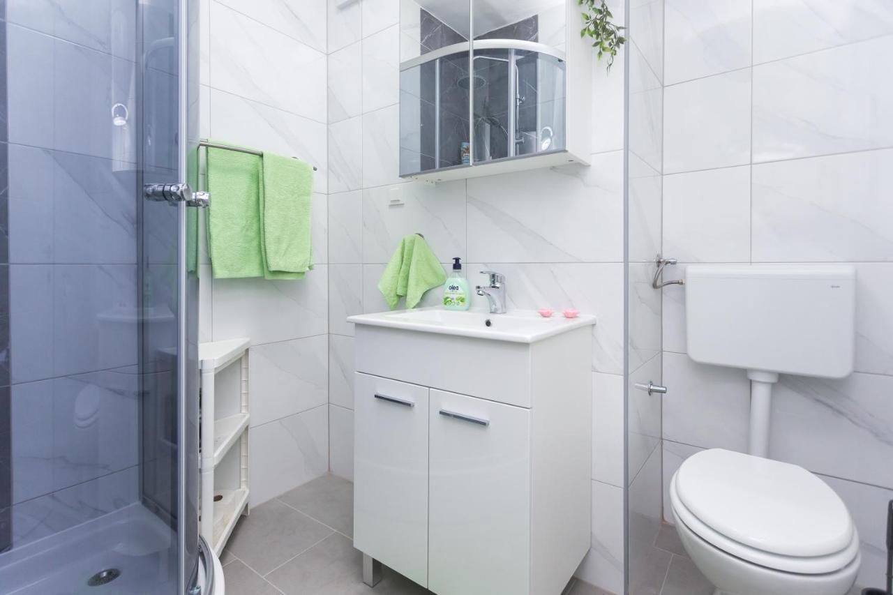 Apartman Lariva Osijek Exteriör bild
